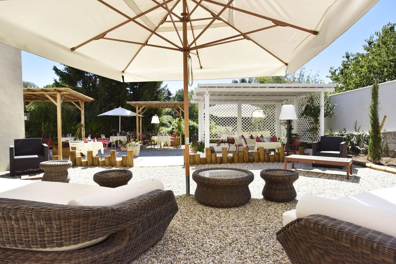 Logis Hotel-Restaurant Le Relais Отрив Екстер'єр фото