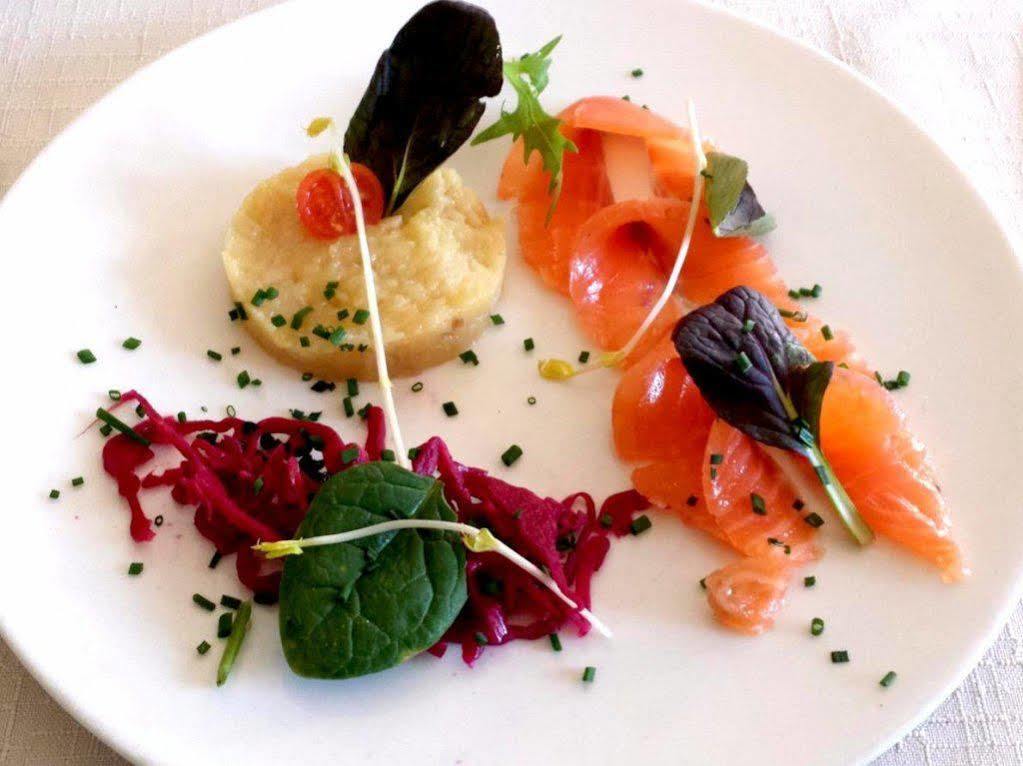Logis Hotel-Restaurant Le Relais Отрив Екстер'єр фото